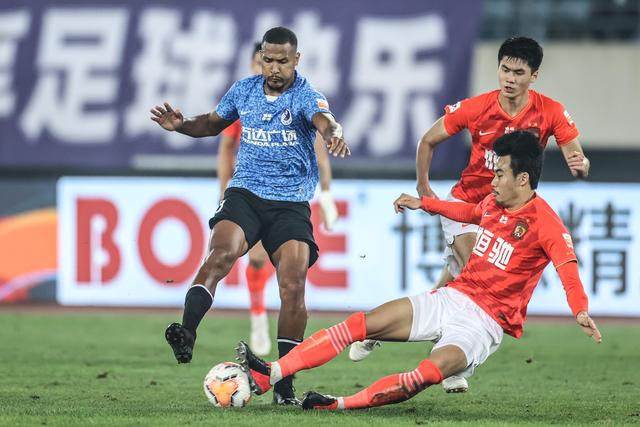 国王核心遭遇重伤，球队未来面临挑战